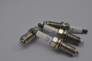KEMASAN ELEKTRONIK - 4 Buah Per Paket - Cocok untuk Busi DENSO Platinum untuk NISSAN(CA) 350Z PKH20TT - Product Image 3
