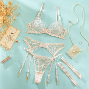 Set di Biancheria Intima Sexy Retrò Sensuale da Donna 4 Pezzi, Lingerie Ultra Sottile con Ricami in Rete Trasparente, Reggiseno Push-Up e Slip - Product Image 5