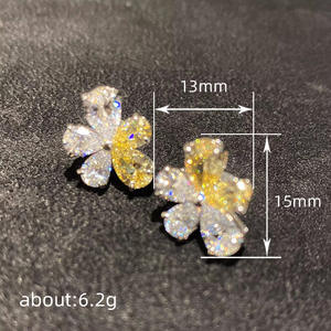 Orecchini E3065 in Oro Bianco con Diamanti Taglio a Pera, Colore Fantasia D Naturale, Gioielli di Lusso da Sposa per Donne - Product Image 6