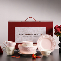 Ensemble de vaisselle en céramique gaufrée en gros, coffret cadeau personnalisable, emballage en boîte cadeau, tasse rouge, assiette en céramique pour la maison