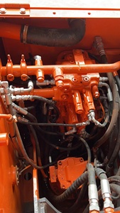 Original Japan Engine Used Hitachi 70 Excavator Secondhand Machinery 12tons <b>Diggers</b> Hitachi Zx120 - Product Image 5