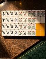 Table de Mahjong Américaine Moderne de Luxe avec 160 Tuiles Acryliques Numérotées, Fabriquées à la Main, Non Toxiques, Écologiques, Durables, Portables et Pliables (pour le Poker)