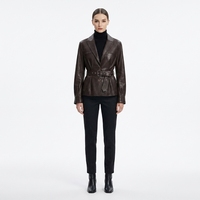 Blouson court ajusté pour femme en peau de mouton véritable, anti-plis, écologique, couleur unie, avec ceinture, logo personnalisé, vente en gros usine