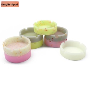 ที่เขี่ยบุหรี่แบบพกพาเรืองแสง ทนทานต่อการตกกระแทก ใช้สำหรับตกแต่งและสะสม - Product Image 3