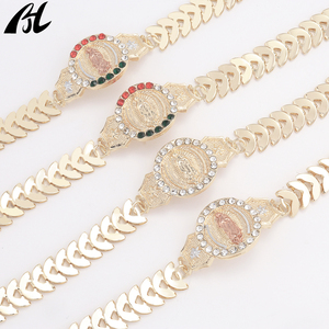 Vòng tay nữ trang mạ vàng hình Đức Mẹ Guadalupe đeo hoa hồng, mạ vàng ba lớp kiểu Brazil, vàng 14k - Product Image 3