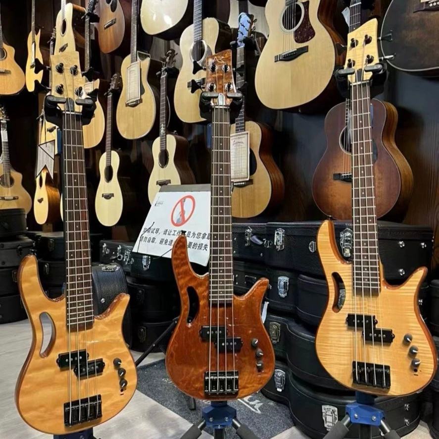 akamaミニモンスタースマート4弦エレクトリックベースギター初心者の