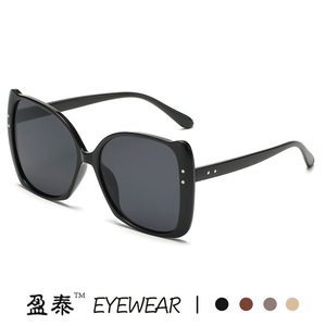 Lunettes de soleil surdimensionnées à monture papillon UV400 pour femmes, lunettes de soleil à la mode, monture noire en PC - Product Image 5