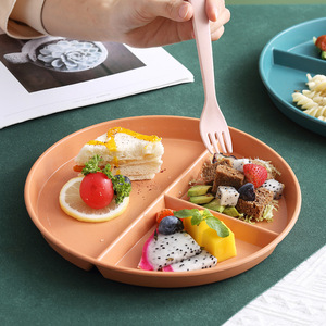 Plato de paja de trigo dividido, redondo, de color sólido, creativo, para frutas, para el desayuno en casa. - Product Image 1