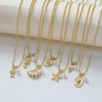 Collar con Colgante de Latón de la Serie Océano, Chapado en Oro de 18K, con Dije de Concha y Perla, Gargantilla para Mujer