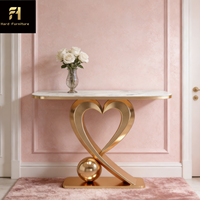 Table console en marbre en forme de cœur de luxe moderne avec base créative pour villa, salon, hôtel, couloir, couloir ou porche