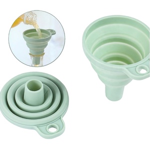 Imbuto Pieghevole da Cucina in Silicone Alimentare per Trasferimento di Olio, Acqua e Liquidi - Offerta Imperdibile - Product Image 1