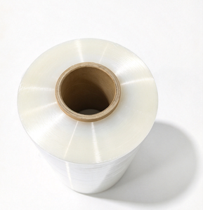 Película estirable de alta claridad con buena resistencia a las perforaciones para envoltura automática de palets y protección en envíos industriales - Product Image 2