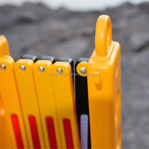 Kiểm soát đám đông thép di động mở rộng an ninh hàng rào an toàn đường bộ có thể điều chỉnh ngoài trời gấp <span class=keywords><strong>accordion</strong></span> cổng - Product Image 4