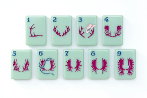 กระเบื้องมาห์จงอะคริลิคสีเขียวเซจแบบอเมริกันสุดหรูทันสมัย สีสั่งทำได้ ทนทาน เป็นมิตรกับสิ่งแวดล้อม พับได้ พกพาสะดวก วาดลายด้วยมือ เหมาะสำหรับเป็นของขวัญ - Product Image 5