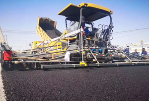 Machine à Pavés Routiers à Chenilles XCM-G 18m RP1855 Fabriquée en Chine - Product Image 3