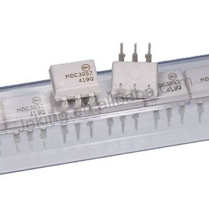 แจ็กเก็ตออปโต้คัปเปลอร์เอาท์พุท <span class=keywords><strong>Triac</strong></span> & <span class=keywords><strong>SCR</strong></span> ท่อ MOC3052M PDIP-6 MOC3052M <span class=keywords><strong>Triac</strong></span> ที่ไม่ใช่ศูนย์ - Product Image 1