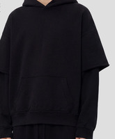 Sweat à capuche homme double couche épais avec logo personnalisé, noir délavé, coupe oversize et carrée, épaules tombantes, effet vintage usé