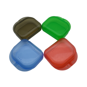 Contenitore Colorato in Plastica per Apparecchi Ortodontici, Custodia Trasparente per Protesi Dentarie, Organizzatore Dentale - Product Image 1