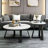 Table basse et table d'appoint minimalistes modernes en marbre et dalle de roche, style nordique, luxe léger, avec structure en fer, pour salon et petit appartement