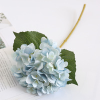 Buket Bunga Hydrangea Sutra Gaya Eropa Dua Daun Tangkai Bunga Seperti Asli Dekorasi Pernikahan Hotel Liburan