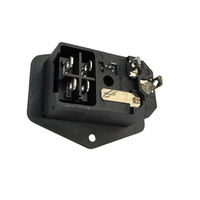 Conector de fuente de alimentación de enchufe de CA de entrada de alimentación macho de 250V CA con interruptor basculante de luz roja y portafusibles para uso Industrial