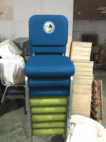 Silla de hierro apilable de lujo cómoda multicolor con almohadilla trasera sillas de púlpito de iglesia para Iglesia