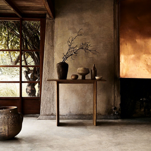 Table console en bois massif d'orme avec pieds en panneaux inclinés, table de canapé minimaliste, finition grain naturel, mobilier moderne pour la maison - Product Image 3