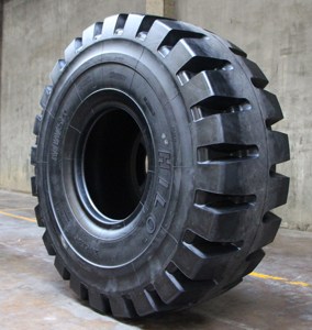 Vente flash pneus radiaux HILO MWS+ 23.5R25 ** L5 pour bulldozer et niveleuse 23.5R25 - Product Image 1