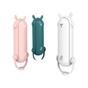 Verano portátil Mini ventilador de mano pequeño y encantador oso Usb plegable multipropósito al aire libre ventilador recargable ventilador de escritorio para al aire libre - Product Image 1
