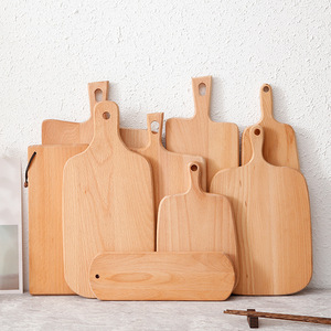 Planche à découper rectangulaire en bois de hêtre massif avec poignée pour la préparation des aliments en cuisine - Product Image 1