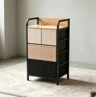 Table de chevet de style nordique avec 4 tiroirs en tissu, commode de rangement, cadre métallique incurvé, table de nuit avec plateau en bois pour la maison, le bureau ou la chambre