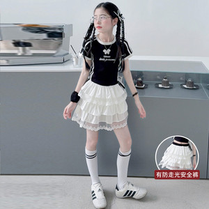 Ensemble de vêtements pour filles pour l'été 2026, filles adolescentes, t-shirt noir à manches courtes imprimé + jupe blanche en dentelle, ensemble 2 pièces - Product Image 5