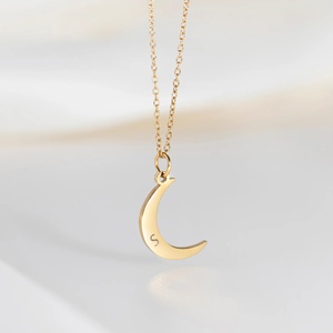 <span class=keywords><strong>Collana</strong></span> <span class=keywords><strong>Luna</strong></span> di Inspire Jewelry, <span class=keywords><strong>Collana</strong></span> Personalizzabile con Lettera e <span class=keywords><strong>Luna</strong></span>, Gioiello Popolare in Acciaio Inossidabile, Regalo per Donne - Product Image 4