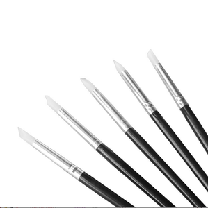 Lot de 5 pinceaux à manche long en plastique noir avec embout en silicone pour vernis gel, peinture et manucure nail art - Product Image 5