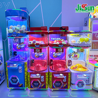 Machine à capsules sur le thème de l'espace de 1,8 m, distributeur de balles à monnayeur avec dôme transparent et bandes LED