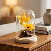 Sonnenblumen-Glaskuppel mit Sockel aus Hochborosilikatglas, LED-Nachtlicht, Geschenkidee zum Valentinstag oder Geburtstag, Konservierte Blumen im Glasdom