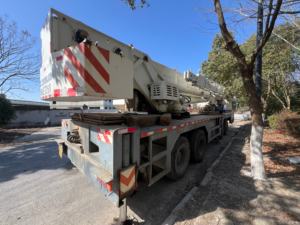 Grúa Hidráulica Usada Sany/X-C-M-G/ZOOMLION ZTC550V de 55 Toneladas, Nueva Grúa Móvil de 55T con Pluma Hidráulica y Motor en Venta - Product Image 4