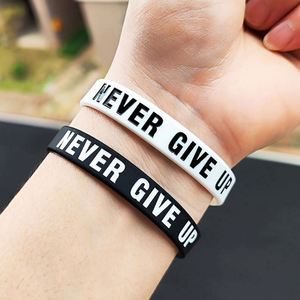 Bracelet en silicone « Never Give Up », bracelet de sport promotionnel, bracelet en caoutchouc élastique, bracelet en silicone pour événements, logo personnalisé - Product Image 4