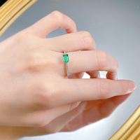 Fournisseur de bijoux sur mesure, bague de fiançailles en argent sterling 925 avec zircone solitaire émeraude 4*6 mm
