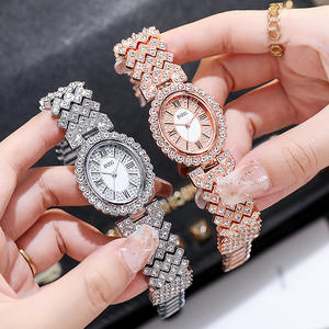 Montre Bracelet de Luxe Décontractée pour Femme, Style Ciel Étoilé Diamanté, Montre-Bracelet Givrée pour Femme - Product Image 1