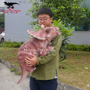 Dinosaurio realista bebé Animatronic dinosaurio marioneta de mano - Product Image 1