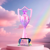 Trophée en résine irisée avec logo personnalisé, base en cristal K9, récompense en résine colorée effet aurore de luxe pour la reconnaissance des réalisations d'entreprise