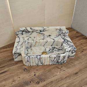 Lavabo de salle de bain en marbre Arabescato de luxe, cannelé, durable, écologique, intégré, fait main en pierre naturelle - Product Image 1