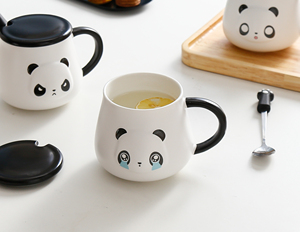 แก้วกาแฟเซรามิคลายการ์ตูนแพนด้าน่ารัก พร้อมฝาและช้อน เหมาะสำหรับเป็นของขวัญ - Product Image 5