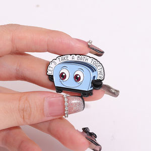 Machine à pain bleu émail broche mignon dessin animé grille-pain courageux petite <span class=keywords><strong>bombe</strong></span> de bain broches revers Badge décoration bijoux cadeau pour les amis - Product Image 1