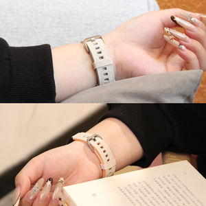 <span class=keywords><strong>Bracelet</strong></span> à boucle à dégagement rapide pour <span class=keywords><strong>Honor</strong></span> <span class=keywords><strong>Band</strong></span> 4 <span class=keywords><strong>5</strong></span> <span class=keywords><strong>Bracelet</strong></span> en silicone à motif de cristal de glace diamanté Accessoires de <span class=keywords><strong>montre</strong></span> pour homme et femme - Product Image 3