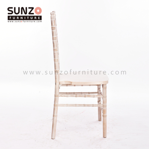 Chaise Chiavari blanche rustique avec finition vintage <span class=keywords><strong>pour</strong></span> mariage champêtre et événements de banquet shabby chic – Mobilier de réception - Product Image 3