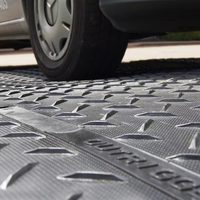 Tapis de protection temporaire pour chantier, panneaux d'accès robustes en PEHD, équipement de protection du sol pour zones boueuses et marécageuses