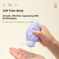 Bouteilles de voyage en silicone pour shampoing et gel douche, rechargeables, portables, anti-fuite, à presser, avec logo personnalisable pour l'export.