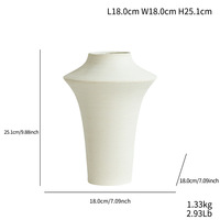 Vase décoratif en céramique noire et blanche de style géométrique sculpté, de luxe, pour la maison et le bureau, vente en gros ARM LVG
